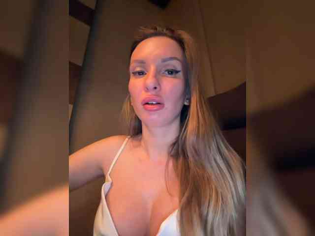 GoldPussy69 Live Webcam on BongaCams