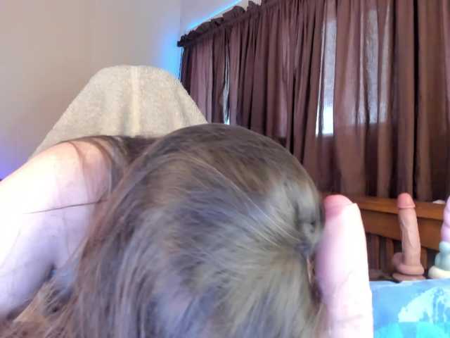 KellyCarolina's BongaCams show and profile