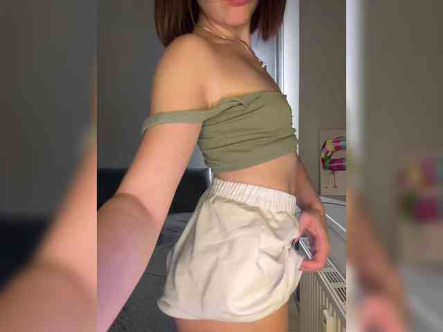 AlisaaAt webcam