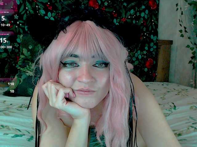 le modèle MagicPink est en webcam porno dans un show sur le site bongacams, il possède les tags suivants: White/Caucasian,Redhead,Shaved