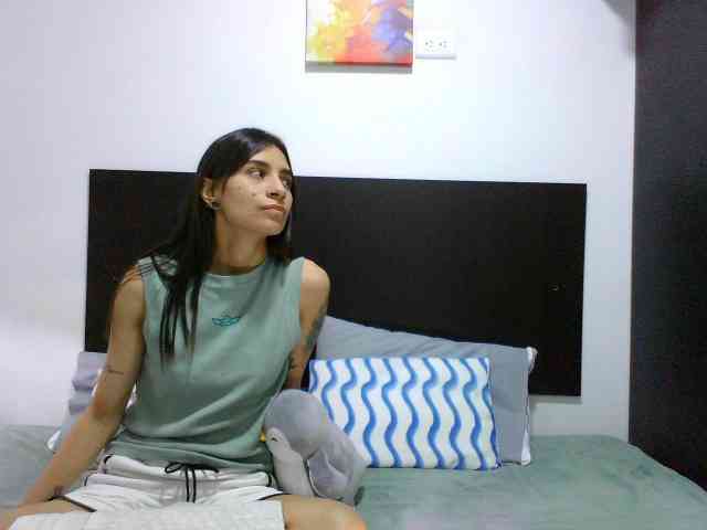 clhoeyviolett webcam