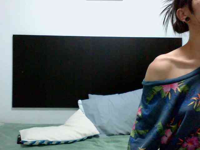clhoeyviolett webcam