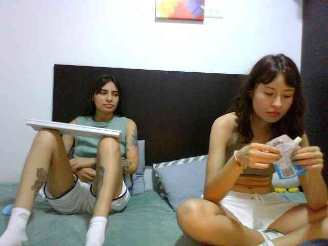 clhoeyviolett webcam
