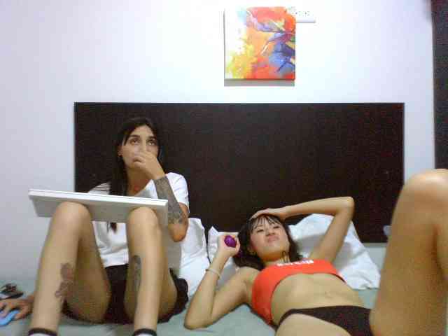 clhoeyviolett webcam