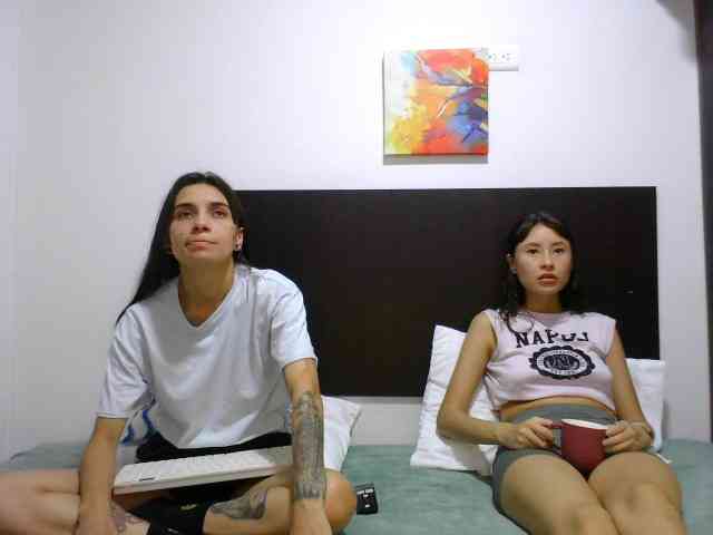 clhoeyviolett webcam