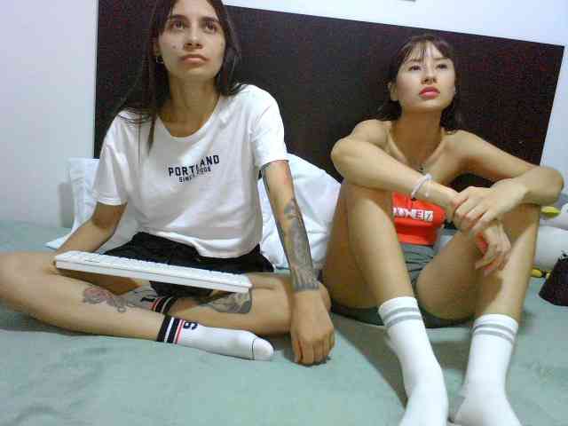 clhoeyviolett webcam