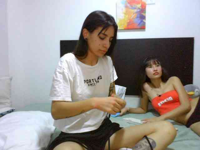 clhoeyviolett webcam