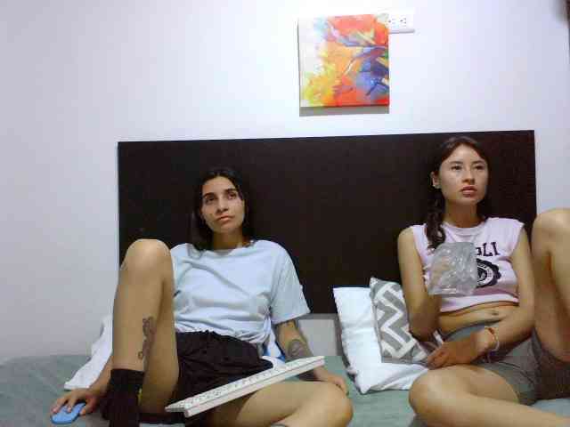 clhoeyviolett webcam