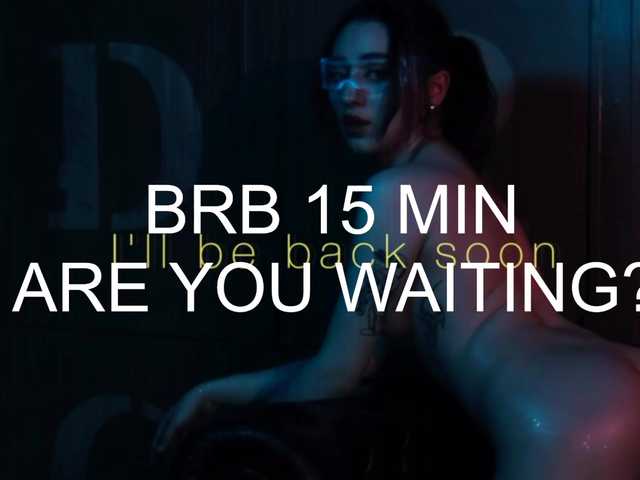 le modèle UrLizz est en webcam porno dans un show sur le site bongacams, il possède les tags suivants: White/Caucasian,Brunette,Shaved