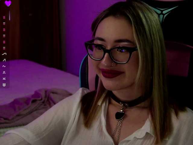 Sabrina-Magic's BongaCams show and profile