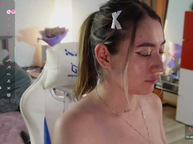  Sabrina-Magic chat room