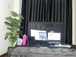 Big-Black-Ass Porn Show