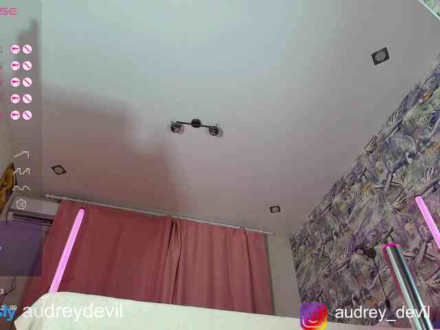 AudreyDevil webcam