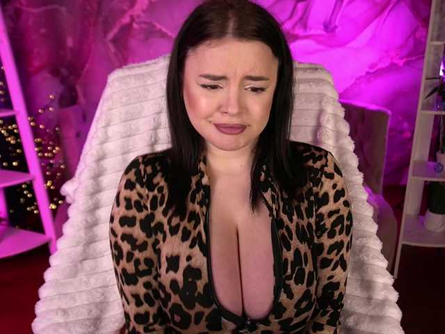 DaenerysDaen's BongaCams show and profile