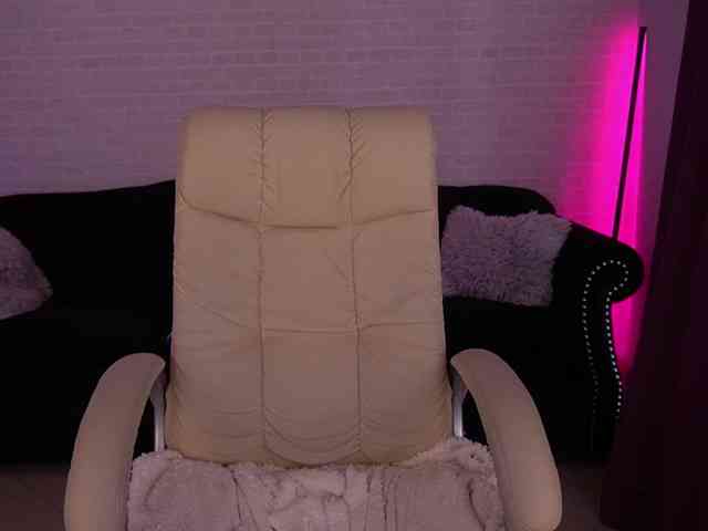 DaenerysDaen webcam
