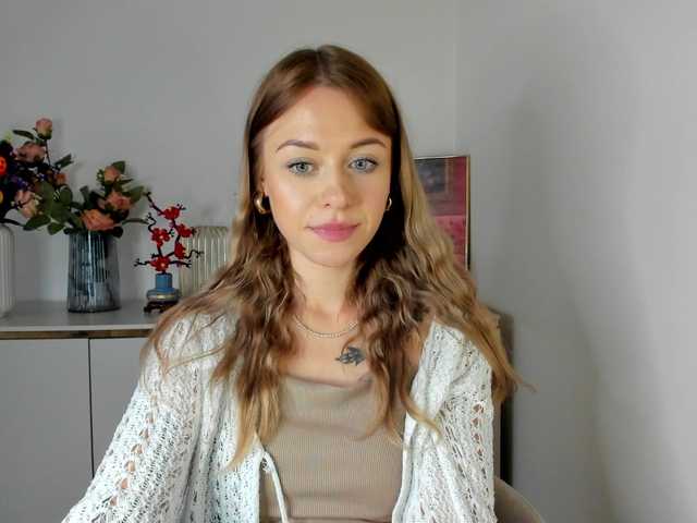 CindyGlam's BongaCams show and profile