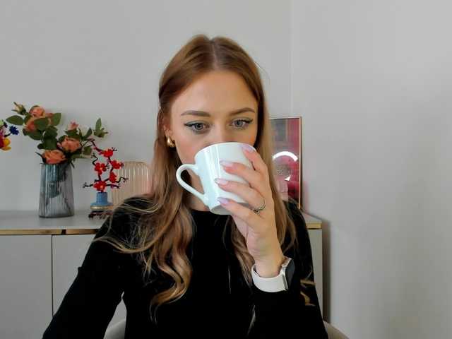 CindyGlam's BongaCams show and profile