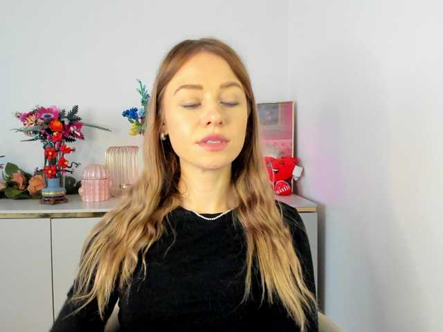 CindyGlam's BongaCams show and profile