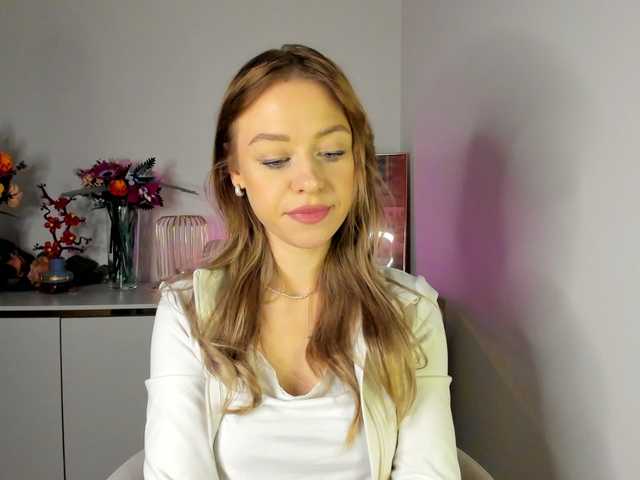 CindyGlam's BongaCams show and profile