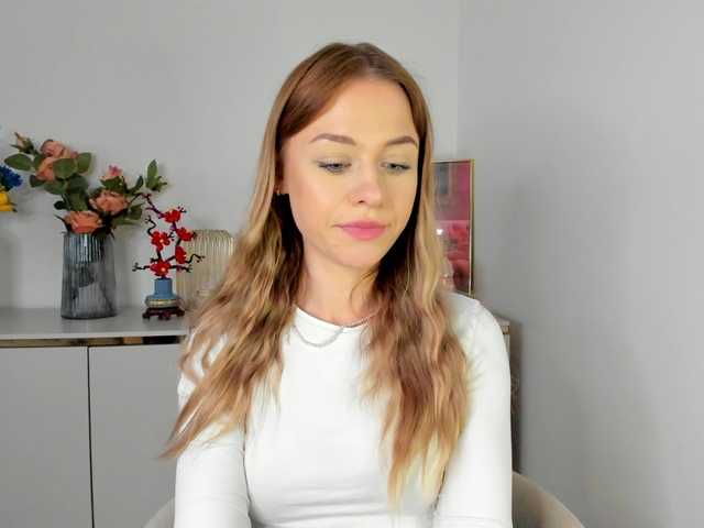 CindyGlam's BongaCams show and profile