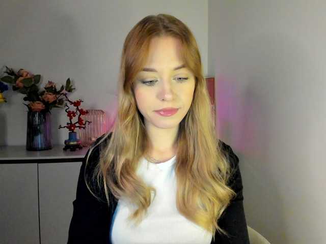 CindyGlam's BongaCams show and profile