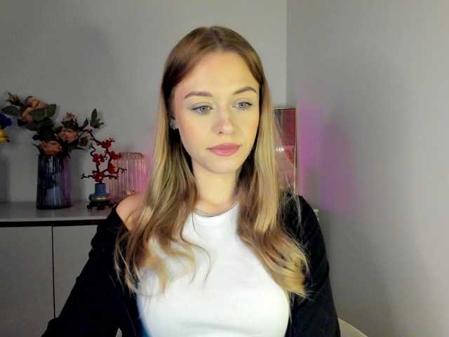 CindyGlam's BongaCams show and profile
