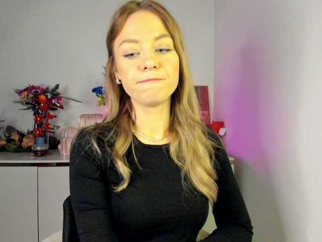 CindyGlam's BongaCams show and profile