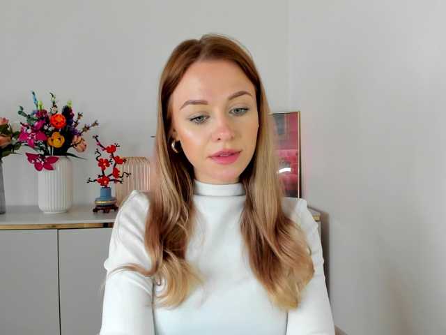 CindyGlam's BongaCams show and profile