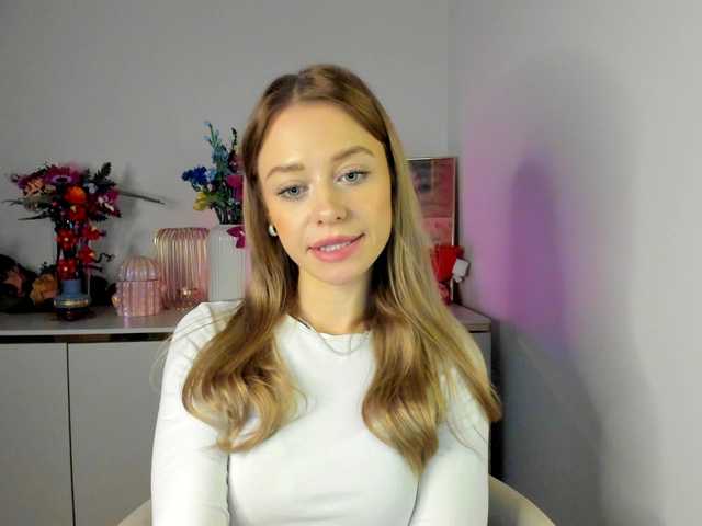 CindyGlam's BongaCams show and profile