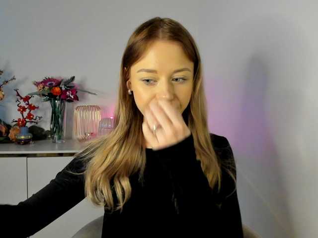 CindyGlam's BongaCams show and profile