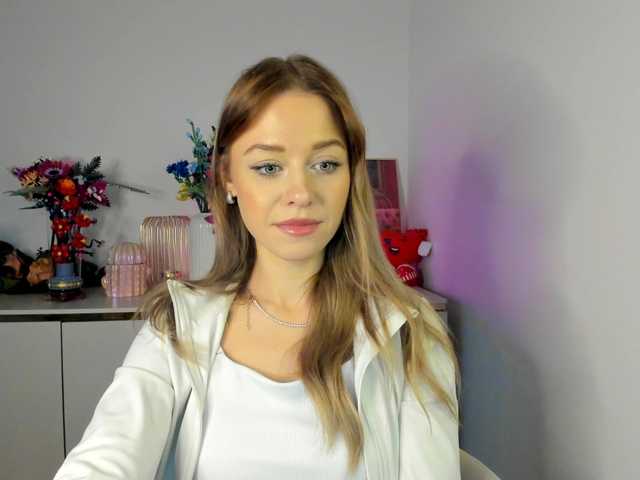 CindyGlam's BongaCams show and profile