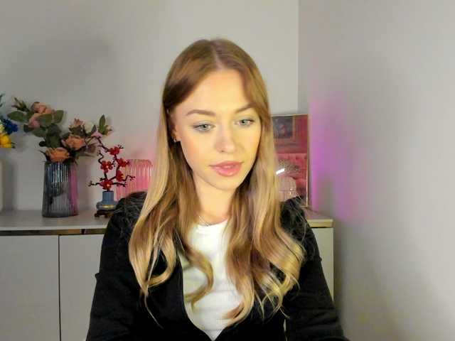 CindyGlam's BongaCams show and profile