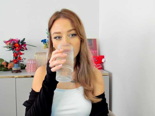 CindyGlam's BongaCams show and profile