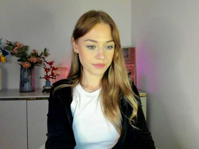 CindyGlam's BongaCams show and profile