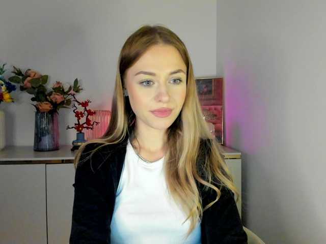 CindyGlam's BongaCams show and profile