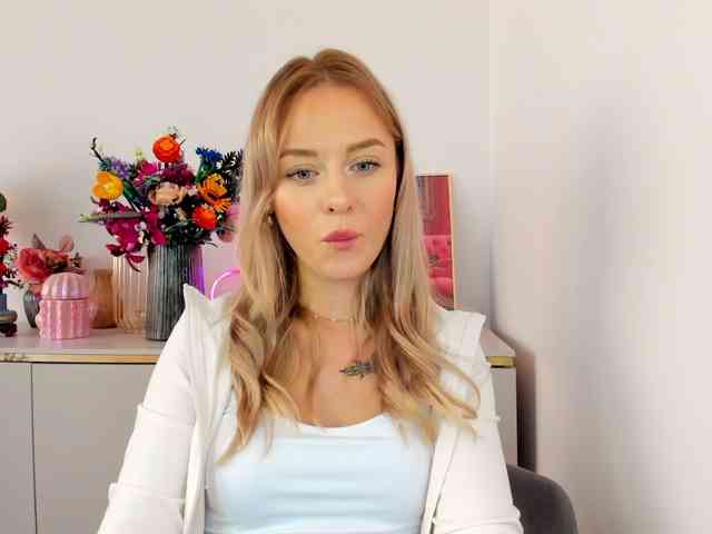 CindyGlam webcam