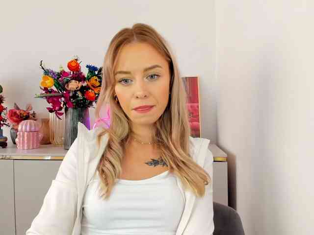 CindyGlam webcam