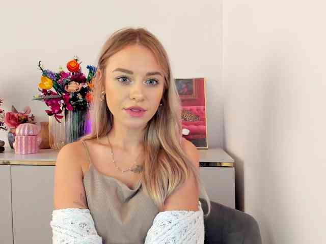 CindyGlam webcam