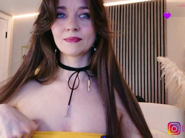 ElfaElle's BongaCams show and profile