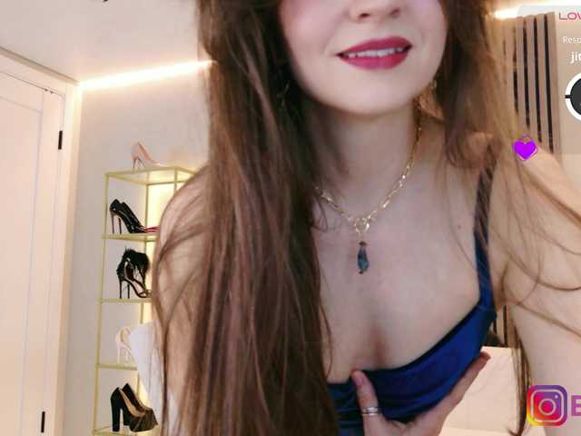 ElfaElle's BongaCams show and profile