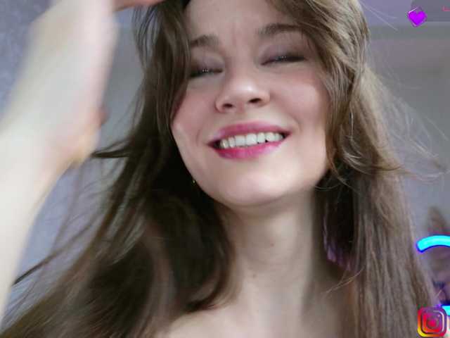 ElfaElle from BongaCams