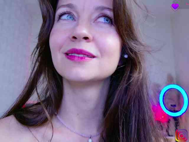 ElfaElle Live Webcam on BongaCams