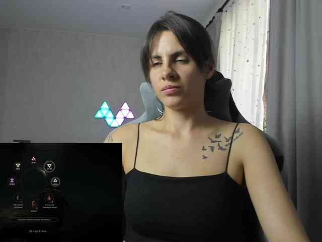 -EmilyJones- webcam