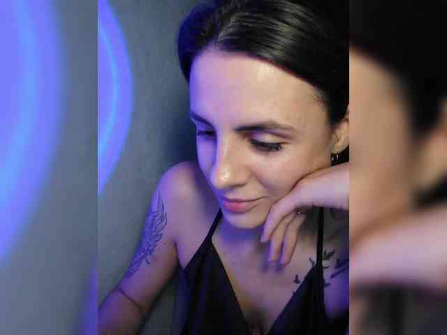 -EmilyJones- webcam
