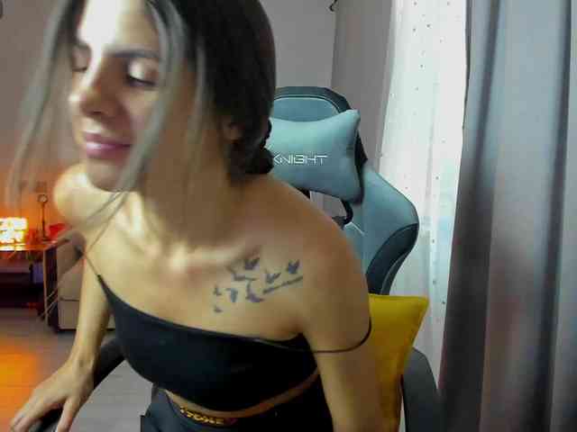 -EmilyJones- webcam