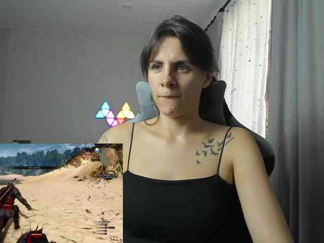-EmilyJones- webcam