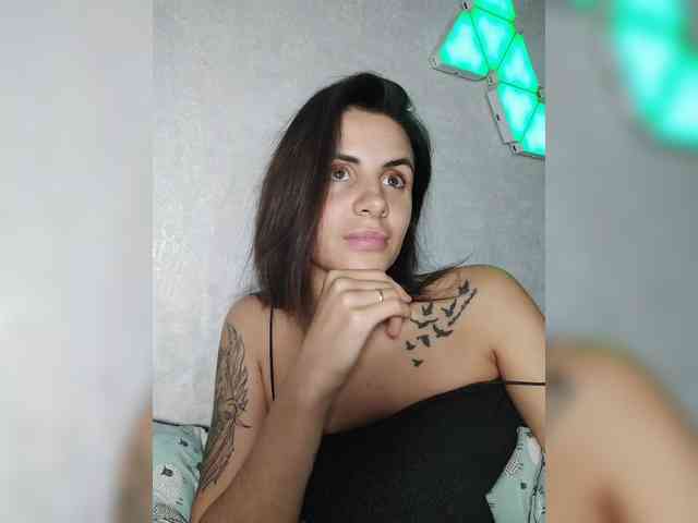 -EmilyJones- webcam