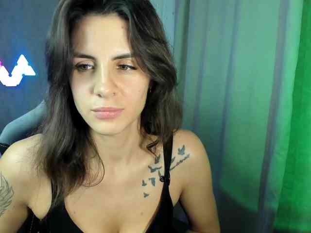 -EmilyJones- webcam
