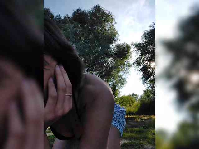 -EmilyJones- webcam