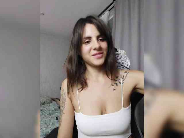-EmilyJones- webcam